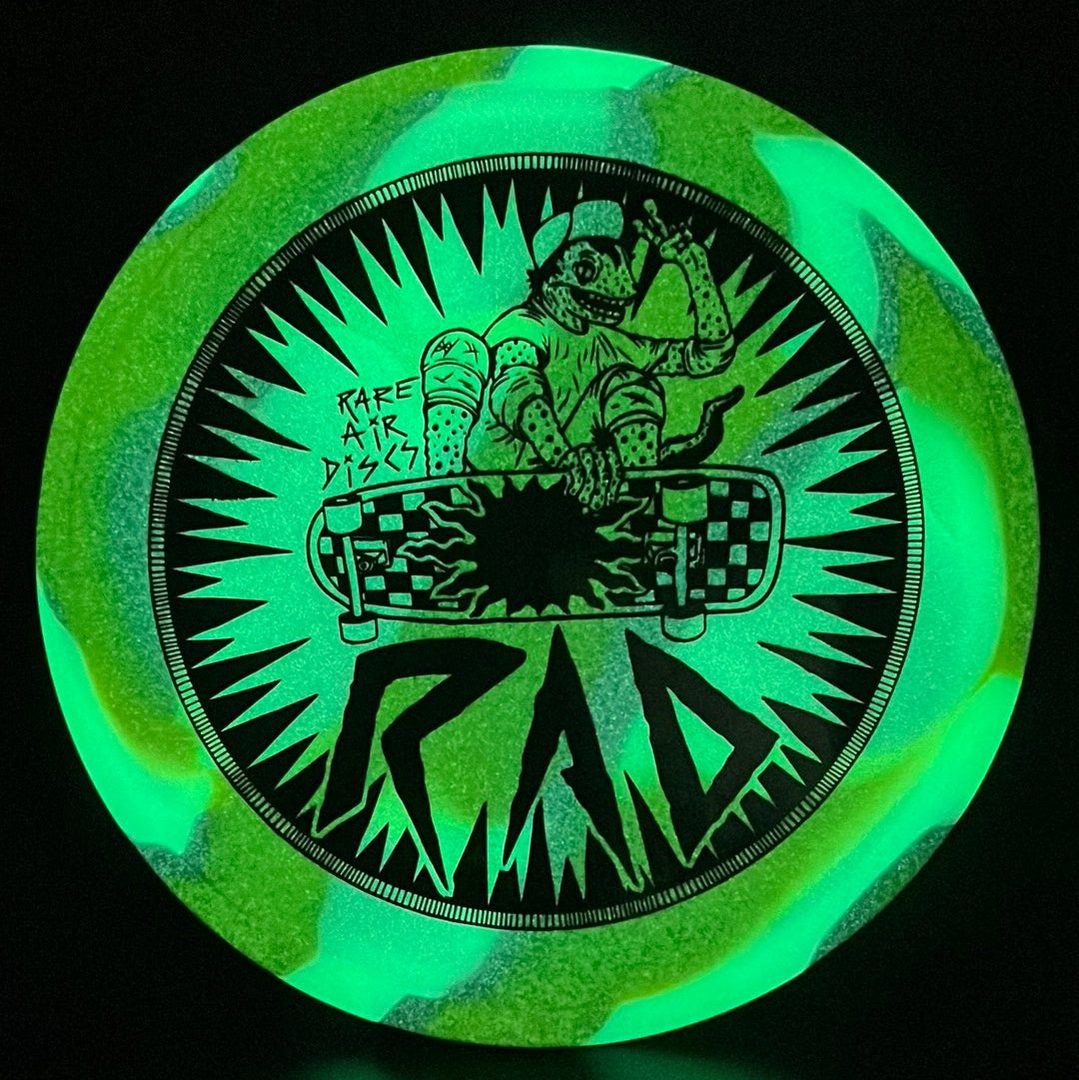 glO-G Glow Gecko - 174-5g First Run Shredding Gecko Stamp Elevation