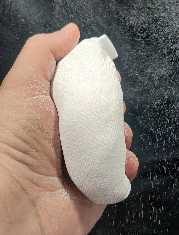 Chalk Ball with RAD Bag + Carabiner - Grip Enhancer Rare Air Discs