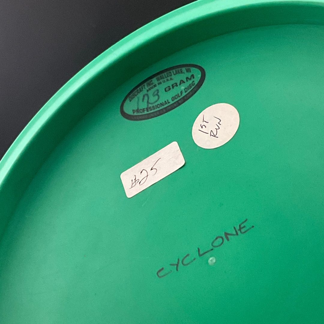 Tournament Pro Cyclone - 1994 Pro Worlds - Lizard Lawyers *Speedy Vault* Discraft