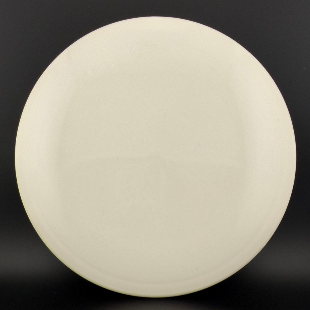 White ESP Malita - Dyer's Delight - Paul McBeth Discraft