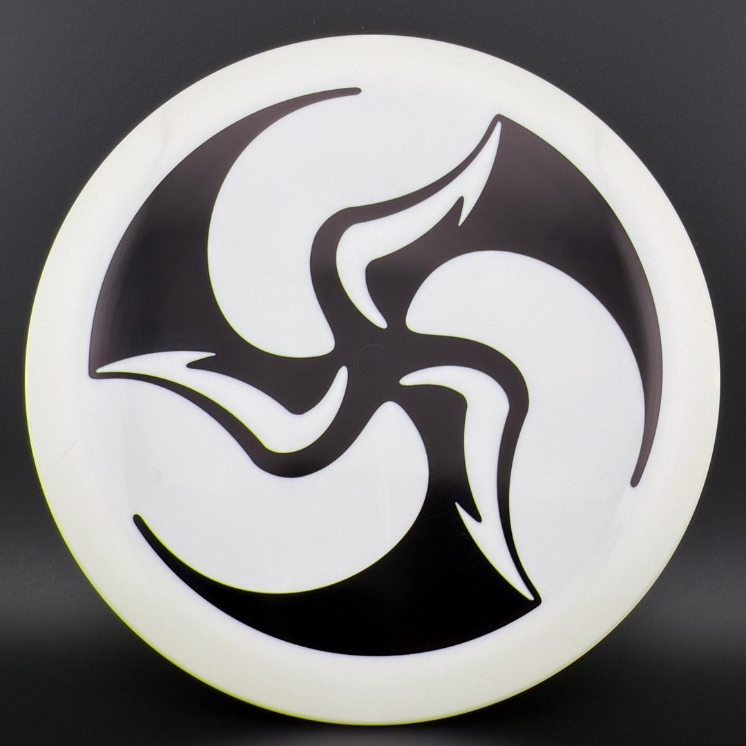 Fuzion Felon - Huk Lab TriFly - DyeMax Dynamic Discs