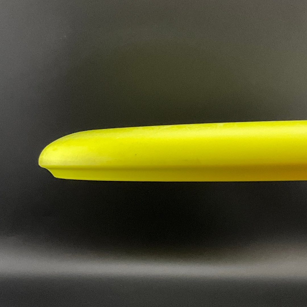 Pro D Magnet *Signed* - 2002 Sheila Kirkham LE *Speedy Vault* Discraft