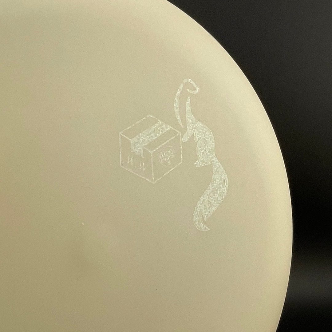 Glow D-Line P2 - Warehouse Weasel Stamp - Innova Made *Warehouse Stash* Discmania