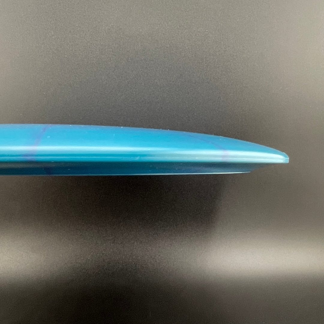 Lux Vapor Essence - Swords & Shield Discmania