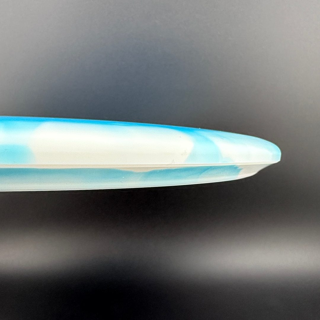 Gold Orbit Claymore - Kristin Latt 2025 Team Series Latitude 64