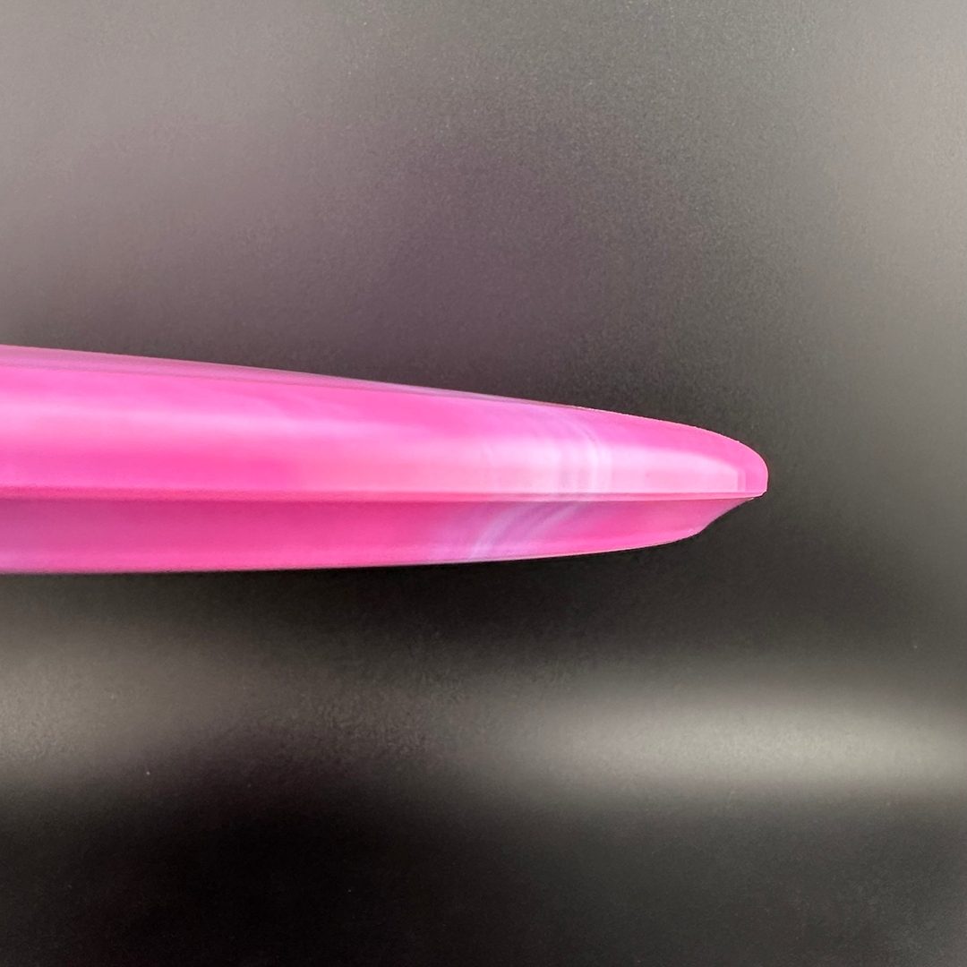 Gold-Ice Burst Claymore - Craftsmanship Latitude 64