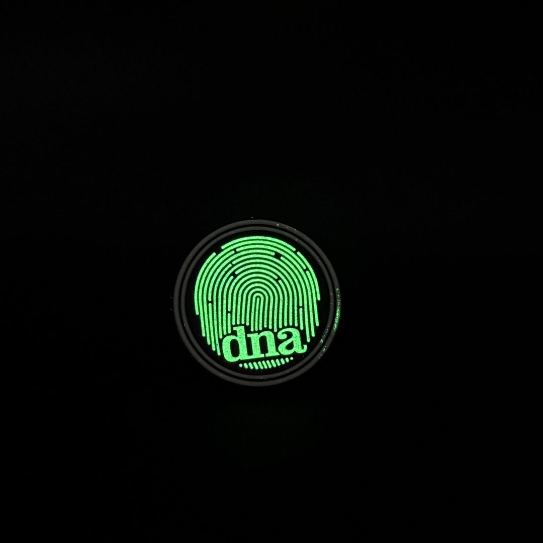 dna Glow Mystery Box Pin Discmania