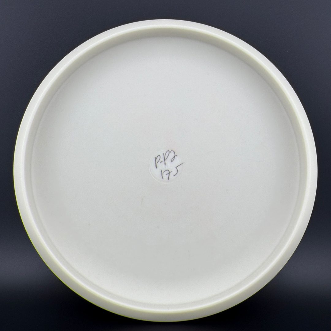 Glow P-Line P2 - Imperial Eagle 1 - 2017 Innova Made Discmania