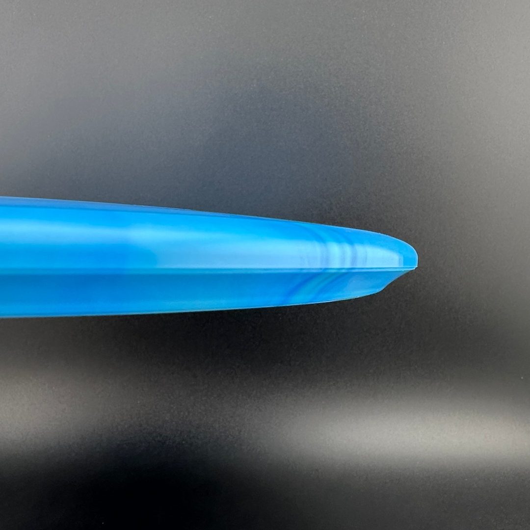 Gold-Ice Burst Claymore - Craftsmanship Latitude 64