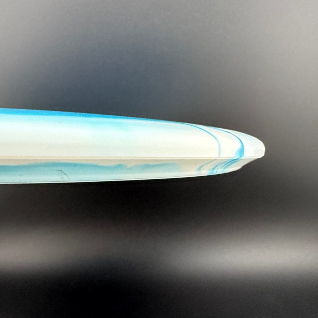 Gold Orbit Claymore - Kristin Latt 2025 Team Series Latitude 64