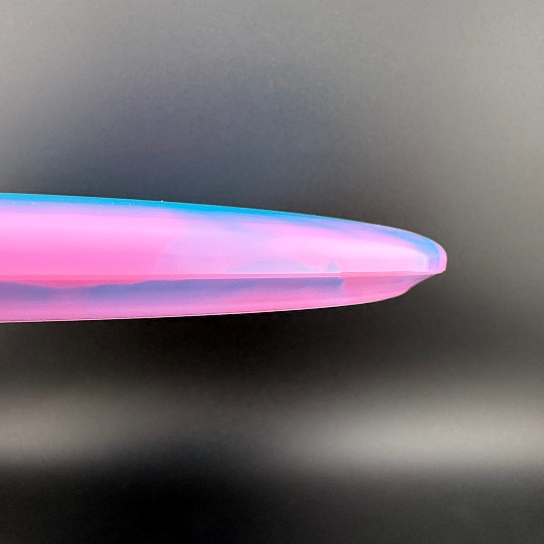 Gold Orbit Claymore - Kristin Latt 2025 Team Series Latitude 64