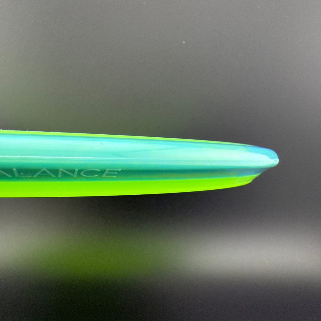 Neutron Balance - Discs Ahoy Axiom