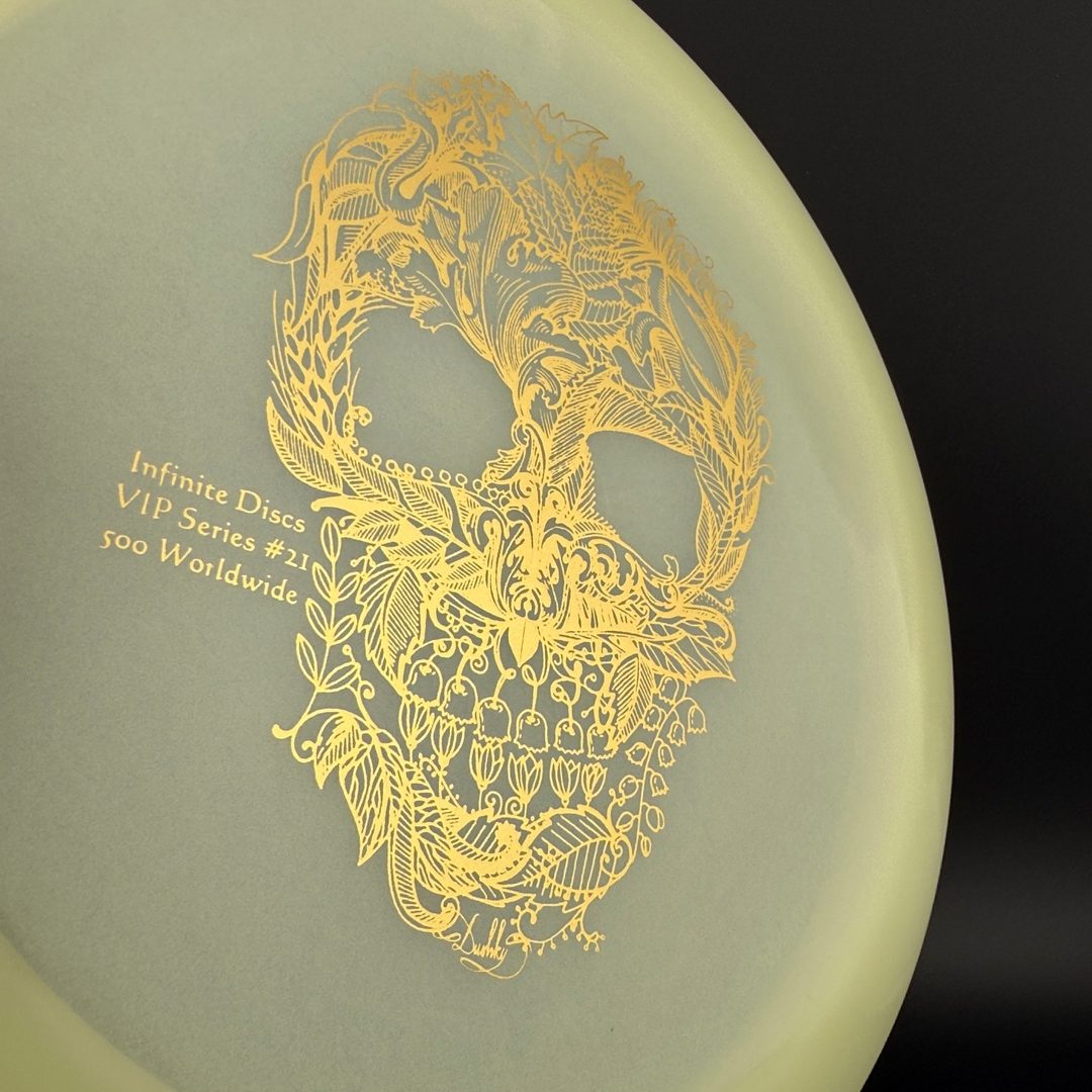 Glow C-Line FD3 Penned - VIP Series #21 - 1/500 Discmania