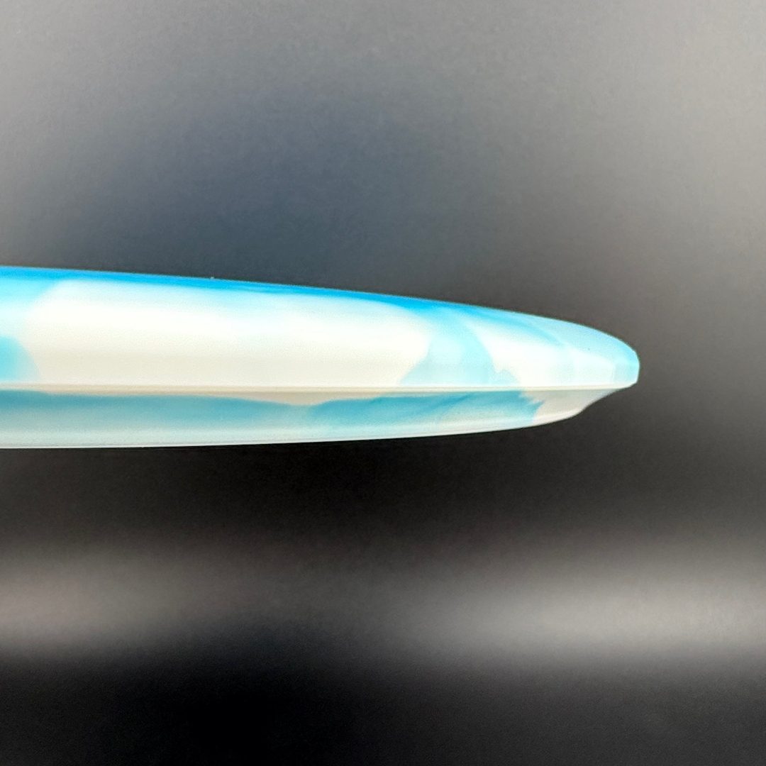 Gold Orbit Claymore - Kristin Latt 2025 Team Series Latitude 64