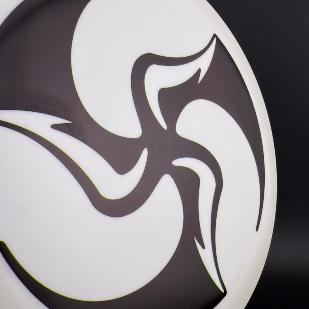 Fuzion Felon - Huk Lab TriFly - DyeMax Dynamic Discs