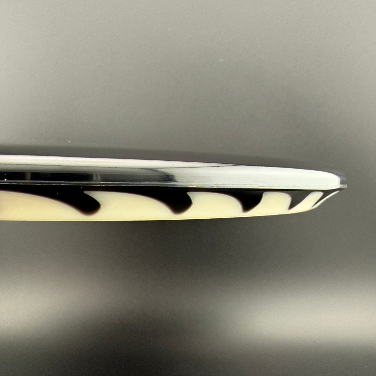 FuZed Glo Z Buzzz - Glo Rim / Black Flight Plate