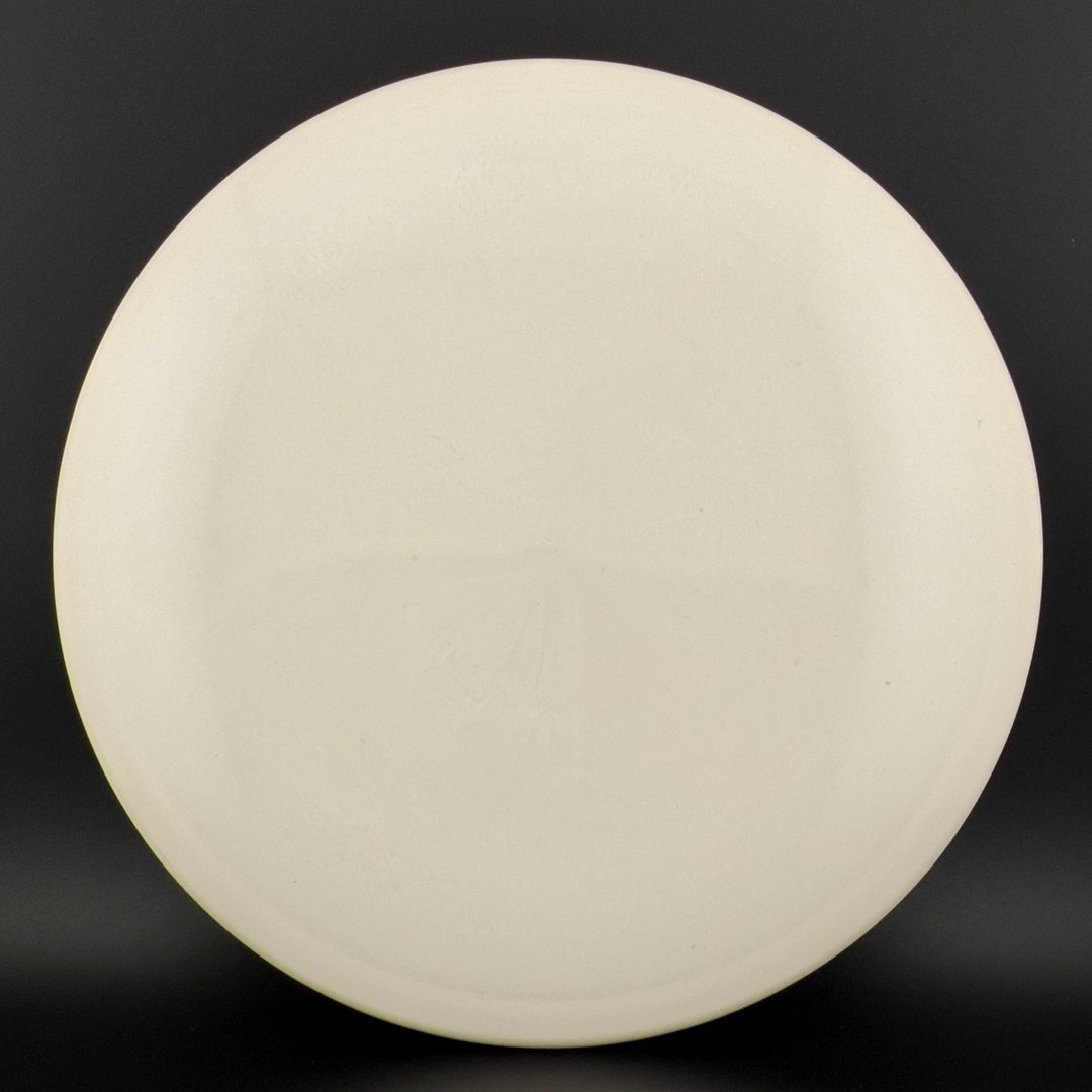 White ESP Malita - Dyer's Delight - Paul McBeth Discraft
