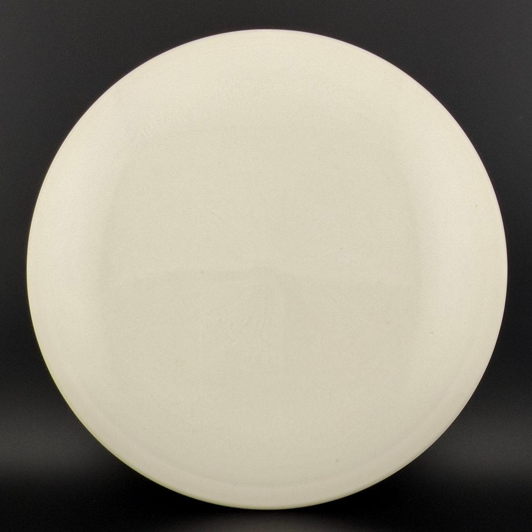 White ESP Malita - Dyer's Delight - Paul McBeth Discraft