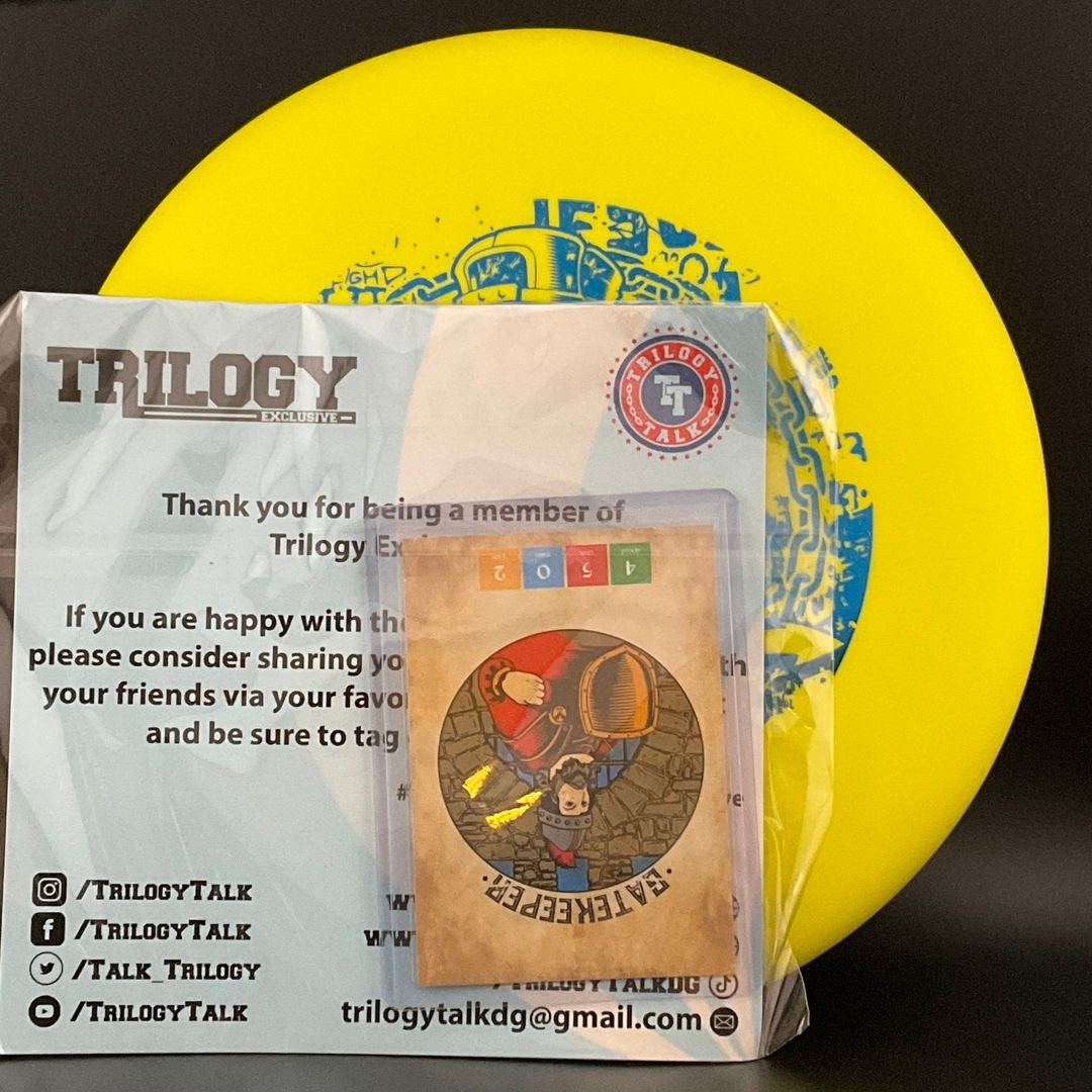 Classic EMAC Judge - Disc Golf Robot Graffiti - Postcard and Gatekeeper Trading Card Dynamic Discs