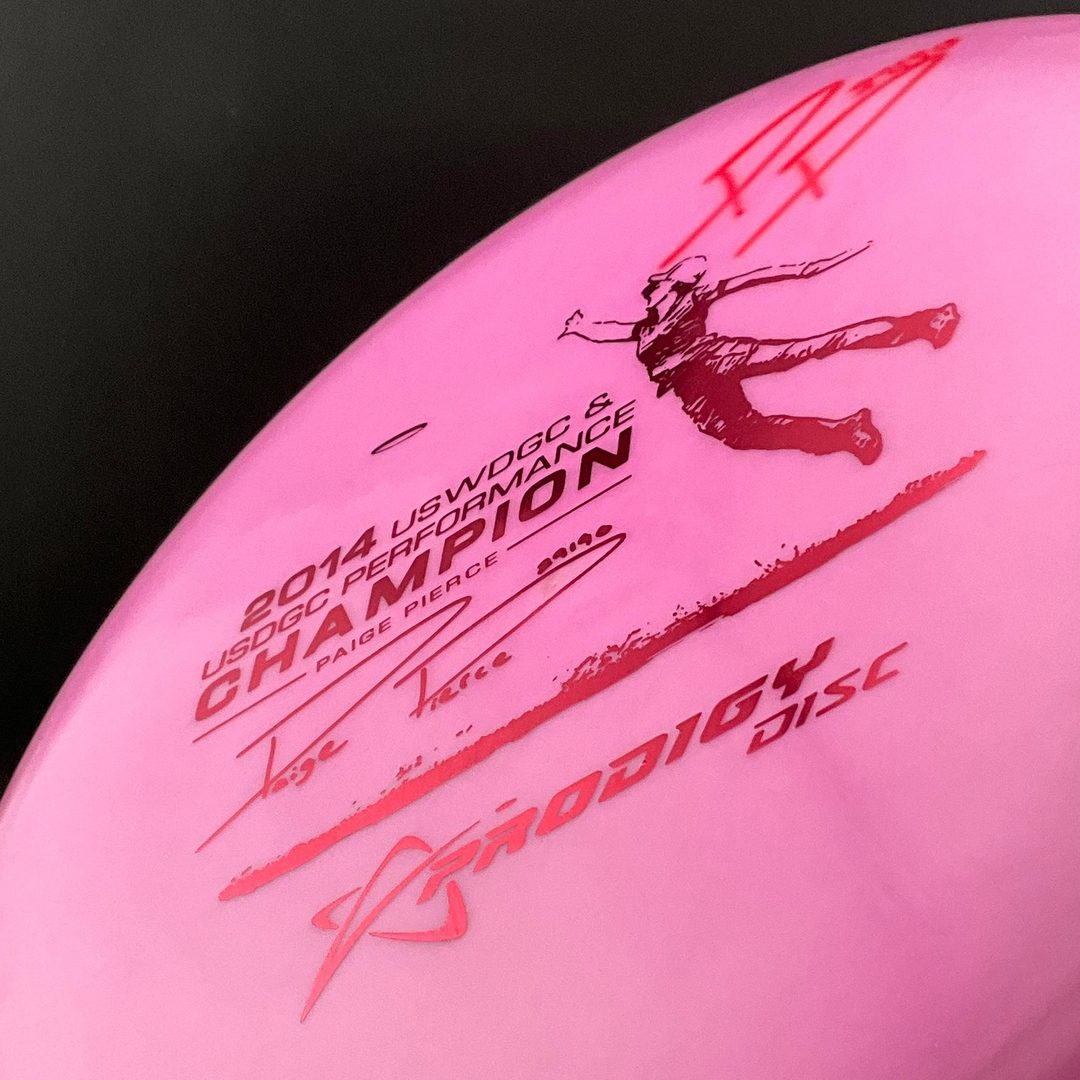 M4 400G *Signed* - 2014 USWDGC & USDGC Performance Champion Paige Pierce Prodigy