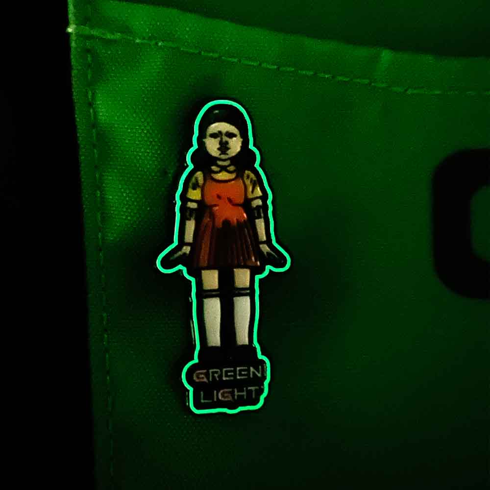Green Light Girl Pin Glow Edges - Metal Butterfly Disc Golf Pins