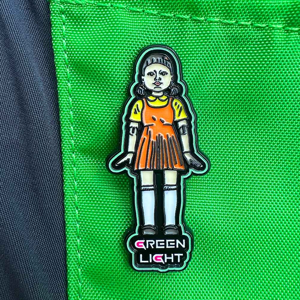 Green Light Girl Pin Glow Edges - Metal Butterfly Disc Golf Pins