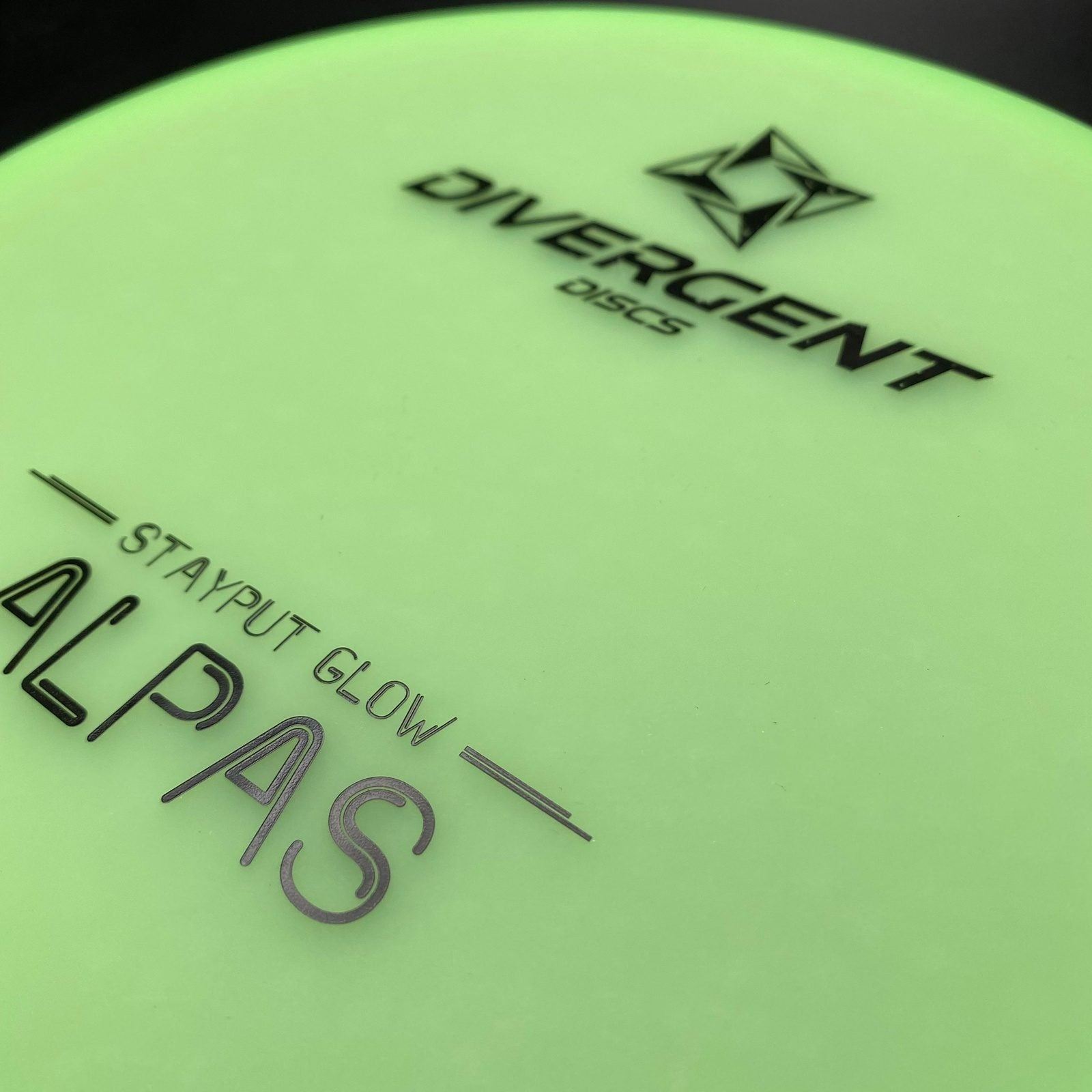 StayPut Glow Alpas Divergent